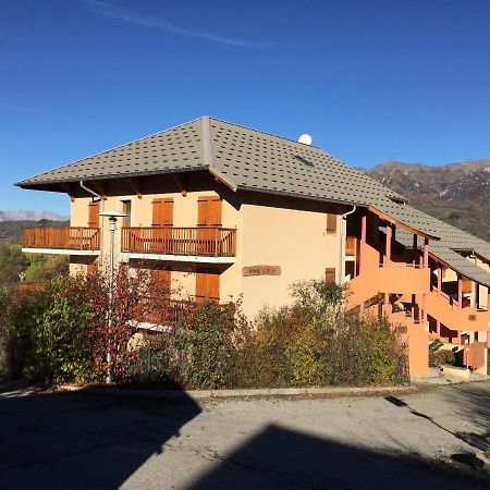 Appartement Offrant Une Magnifique Vue Des Montagnes Saint-Leger-les-Melezes Esterno foto